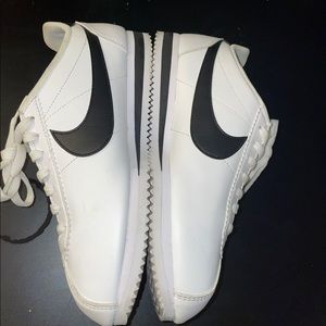 Nike Cortez Women’s 8.5